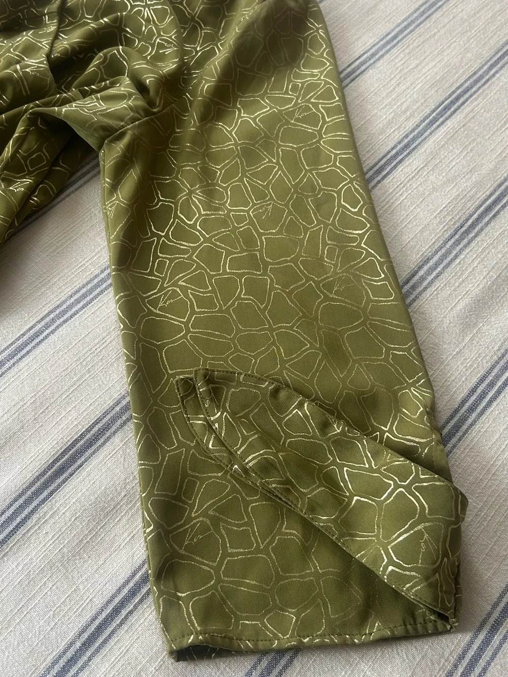 Michael Kors Olive Green Geometric V-Neck Tie-Sleeve Blouse